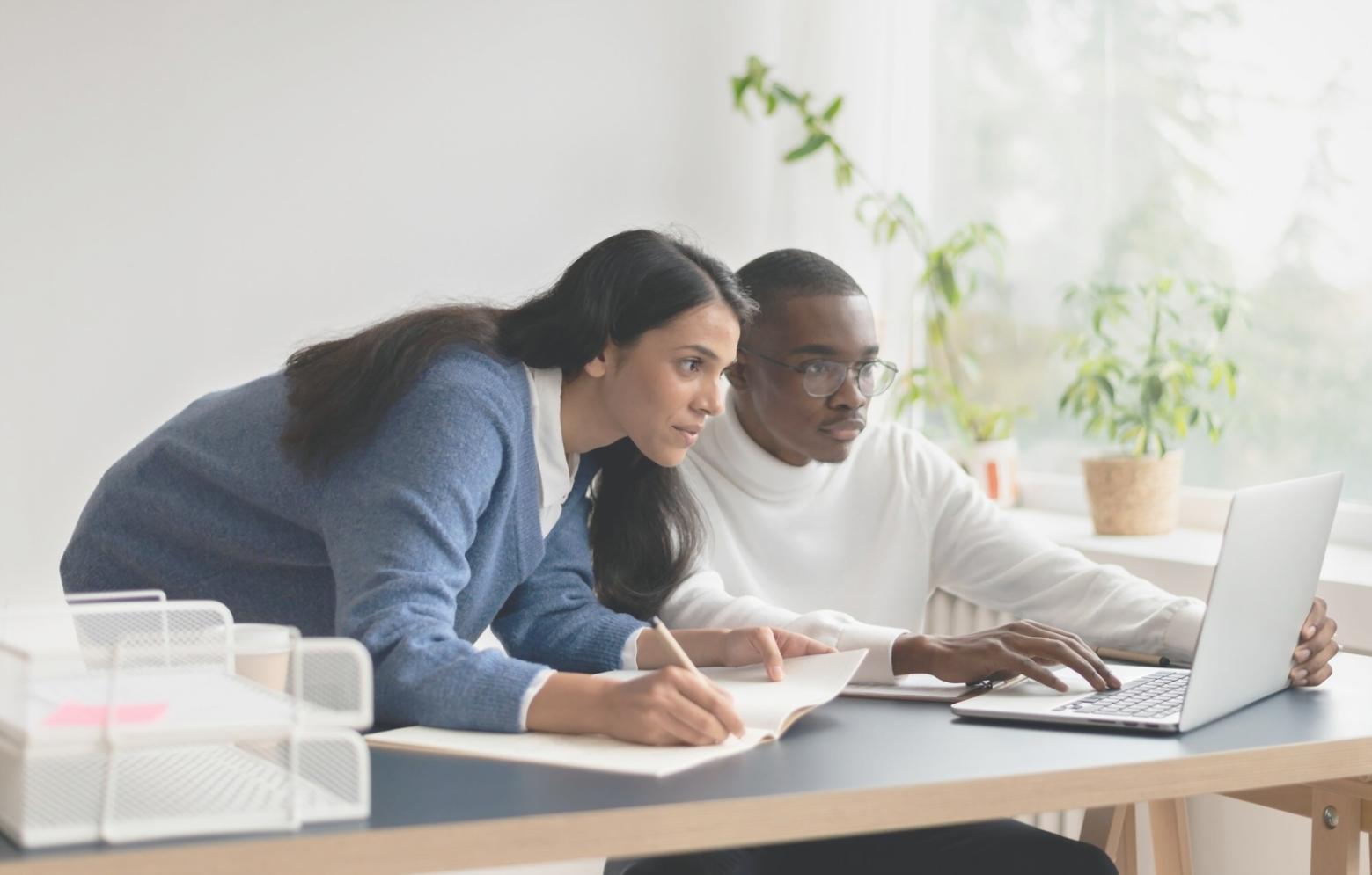 Investment strategy planning with seasonal market indicators